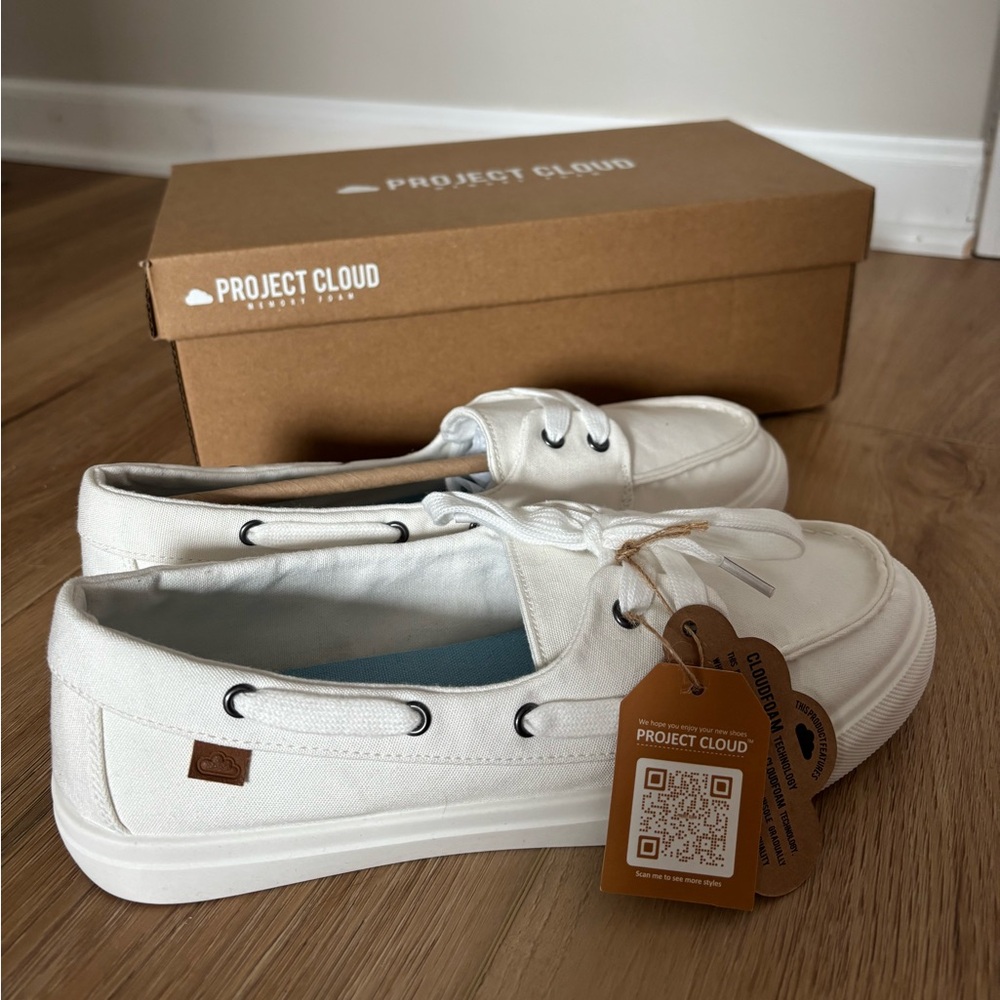 Project Cloud Women’s White Canvas Boat Shoes